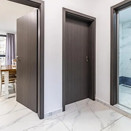 Mladost Mountain View One Bedroom 아파트
