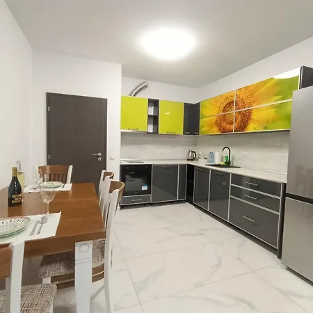 아파트 Mladost Mountain View One Bedroom