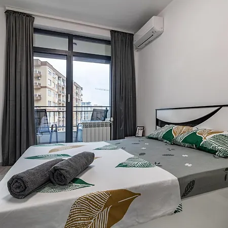 Mladost Mountain View One Bedroom 公寓